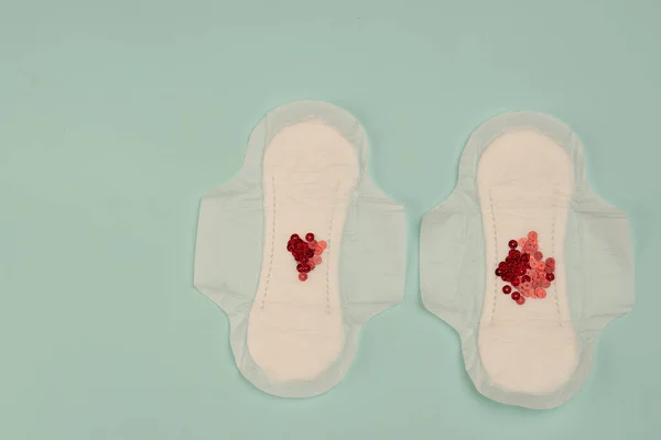 Szalag vér női higiéniai menstruációs védelem felső nézet — Stock Fotó