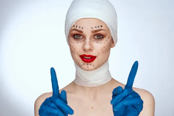 Portré egy nő fiatalító arc injekció kozmetikai eljárások közelkép — Stock Fotó