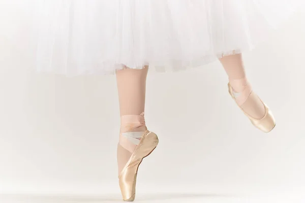 Zapatos de ballet estilo elegante arte equilibrio artista estudio estilo de vida —  Fotos de Stock