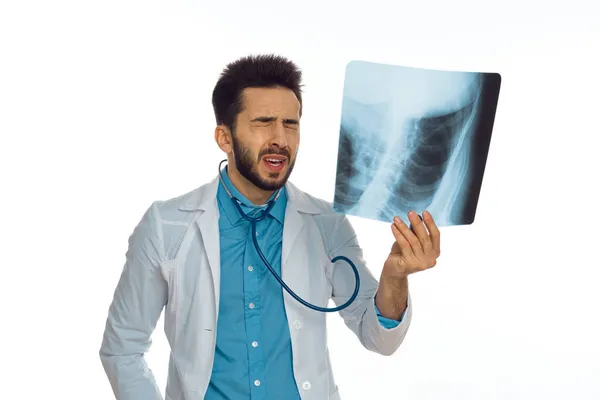 Diagnóstico do radiologista do hospital profissional de raios-x do paciente — Fotografia de Stock