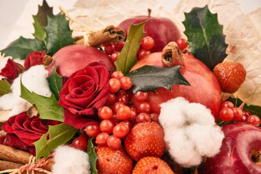 Meyveli buket vitamin dekorasyonu hediye romantizmi