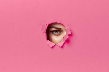 Kadınların dudakları pembe poster göz kamaştırıcı yaşam tarzı