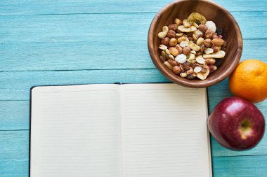 Mısır gevreği not defteri düzgün beslenme sağlıklı organik