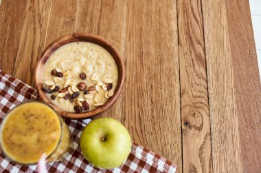meyve tabağı tatlı kahvaltı aperatifi sağlıklı yiyecek vitaminleri
