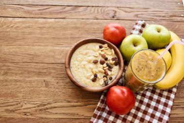 meyve tabağı tatlı kahvaltı aperatifi sağlıklı yiyecek vitaminleri