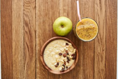 meyve tabağı tatlı kahvaltı aperatifi sağlıklı yiyecek vitaminleri