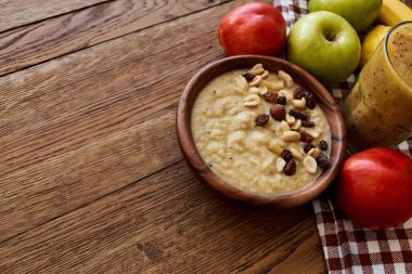 meyve tabağı tatlı kahvaltı aperatifi sağlıklı yiyecek vitaminleri