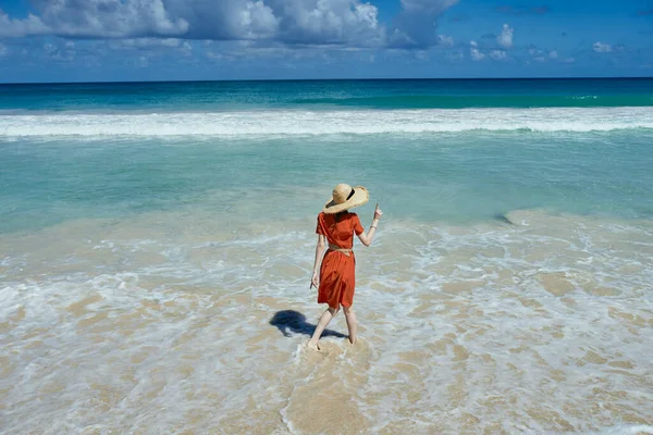 Woman on the island beach ocean fresh air sand — Stock Photo, Image