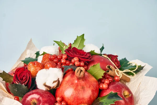 Buquê com frutas vitaminas decoração presente romance — Fotografia de Stock