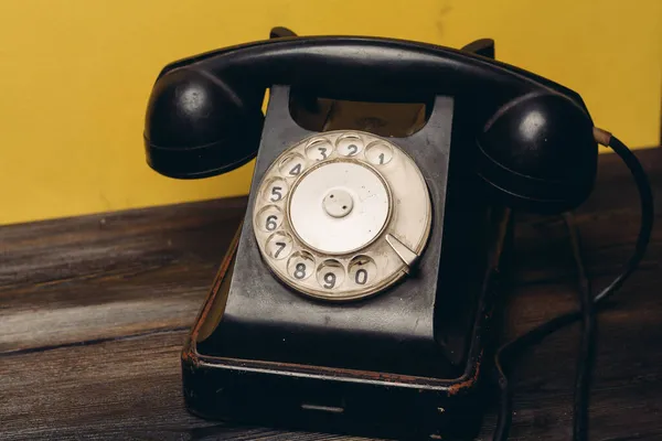 Retro telefone nostalgia comunicação tecnologia close-up antigo — Fotografia de Stock