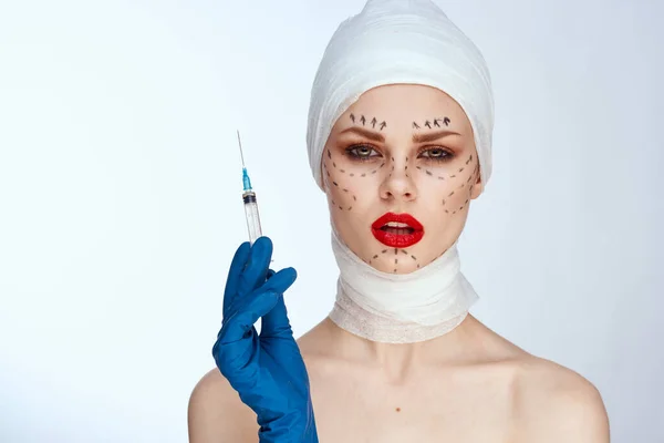 Retrato de una mujer rejuvenecimiento inyección facial procedimientos cosméticos estilo de vida de estudio — Foto de Stock