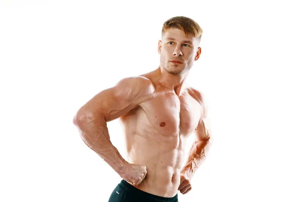 体格匀称、肌肉发达的男子运动员 — 图库照片