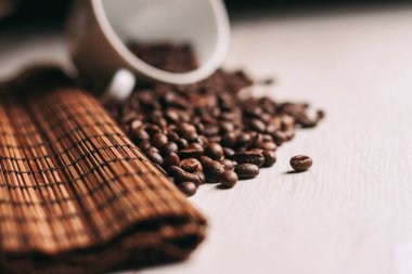 Doğal kahve espresso yukarıdan canlandırıcı bir içecek manzarası.