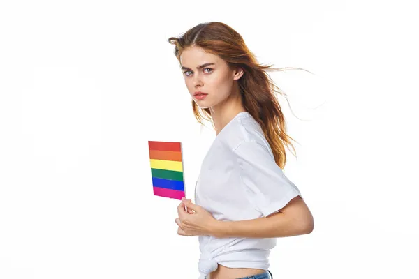 Mujer con bandera lgbt transgénero comunidad luz fondo —  Fotos de Stock
