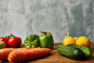 Doğal ürün yaz mevsimi tarım ahşap zeminini içerir