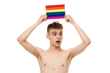 lgbt bayrak transseksüel toplum ayrımcılığına sahip bir adam