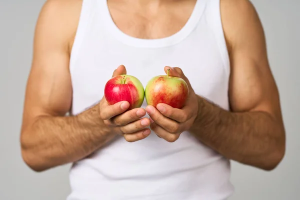 Barbudo hombre fruta fresca manzanas vitaminas estudio estilo de vida Fotos De Stock Sin Royalties Gratis