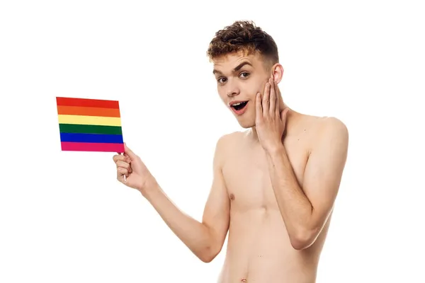 Man med lgbt flagga transpersoner samhällsdiskriminering — Stockfoto