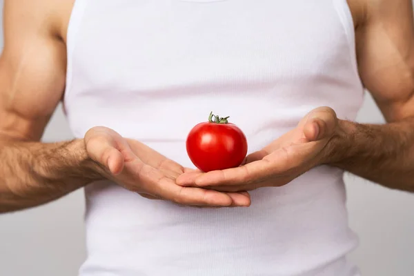 Hombre alegre verduras comida dieta fuerza estudio estilo de vida —  Fotos de Stock