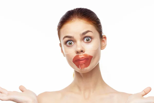 Hübsche Frau nackte Schultern Lippenmaske Hautpflege — Stockfoto