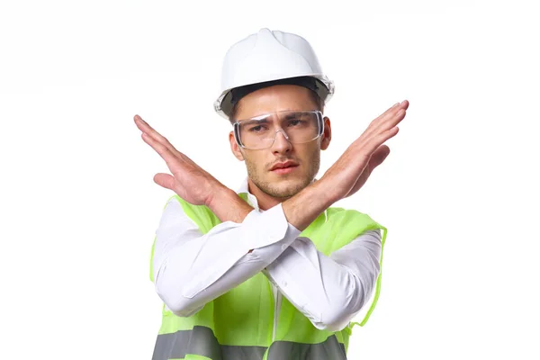 Ingegnere in uniforme di lavoro documenti di abbigliamento protettivo costruzione — Foto Stock
