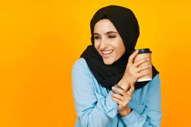 Arap kadın elektronik saat eğlence teknolojisi stüdyo yaşam tarzı