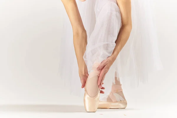 Ballerina vrouw elegante stijl kunst evenwicht kunstenaar studio levensstijl — Stockfoto