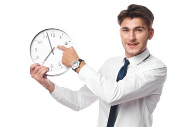 Ofis duyguları resmi olan beyaz gömlekli bir yönetici.