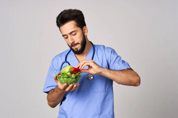 남성 영양학자 건강에 좋은 식품 치료 병원 — 스톡 사진