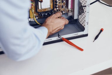 Aletler teknoloji elektronik bilgisayar parçaları mikro devreler tamir