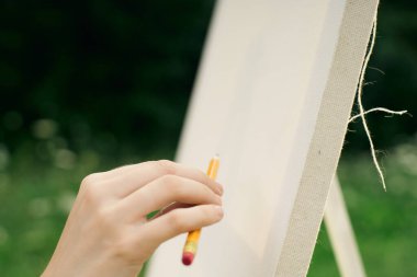 Kalem sehpası çizimi sanat yaratıcı doğa yaşam tarzı