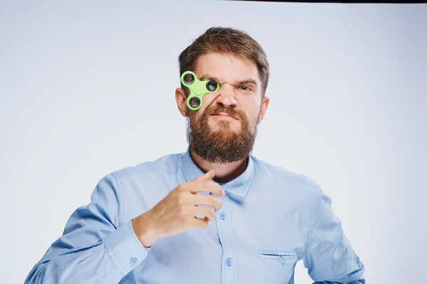 Человек менеджер технологии очки виртуальной реальности развлечения — стоковое фото