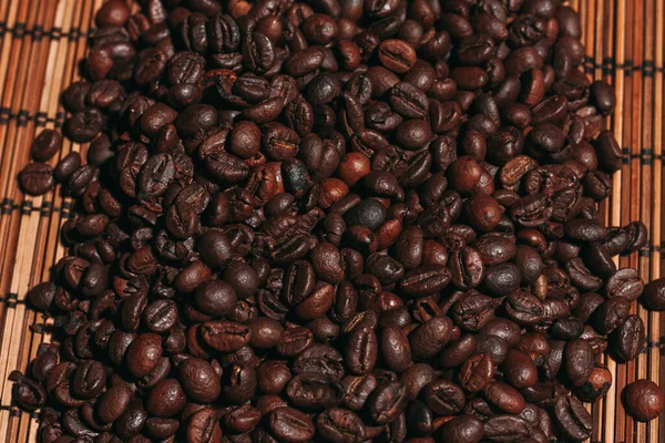 咖啡豆新鲜酿制的饮料咖啡因形态 — 图库照片