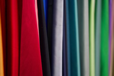 Renkli kumaş moda tekstil dokusu endüstrisi