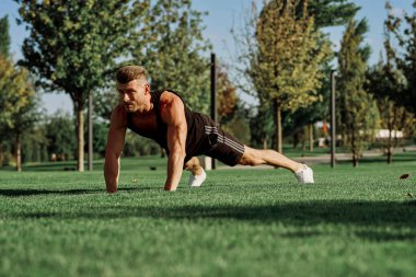 Spor adamı antrenman partisi yaşam tarzına uygun.
