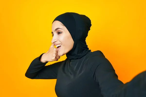 Arab woman fun ethnicity model posing emotions studio lifestyle — Stock Photo, Image