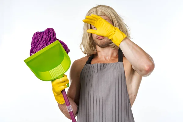 Muscled Man in Womens Wig Mop Cleaning Housework — Stock Photo, Image