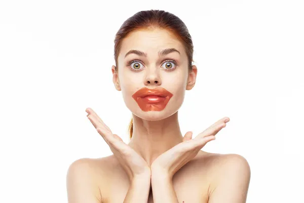 Mulher bonita em manchas no rosto tratamentos spa rejuvenescimento — Fotografia de Stock