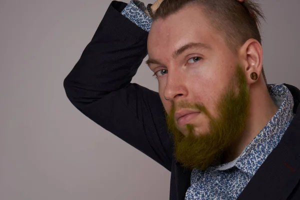 Handsome bearded man in jacket fashion posing close-up — Stock Photo, Image