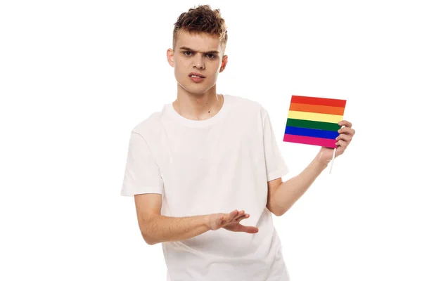Homem com lgbt bandeira transgênero comunidade discriminação — Fotografia de Stock