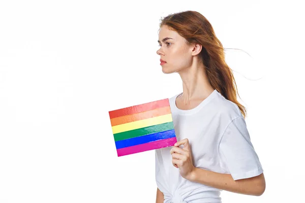 Mujer con bandera lgbt transgénero comunidad luz fondo —  Fotos de Stock