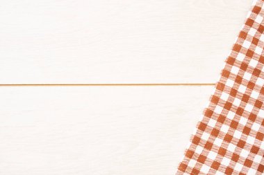 Ahşap desenli ekose masa örtüsü mutfak tekstil tasarımı