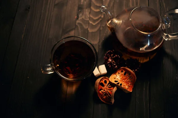 朝の終わりのようなお茶の新鮮な飲み物の朝食 — ストック写真
