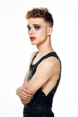 Erkek makyajı çapraz giyinen Lgbt topluluğu poz veriyor.