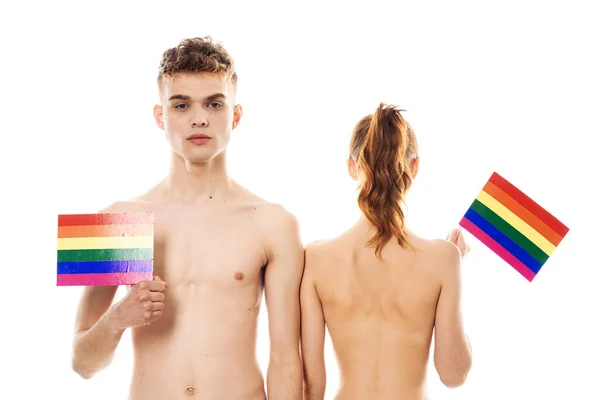 Pareja de camisetas blancas Bandera lgbt transexuales minorías sexuales — Foto de Stock