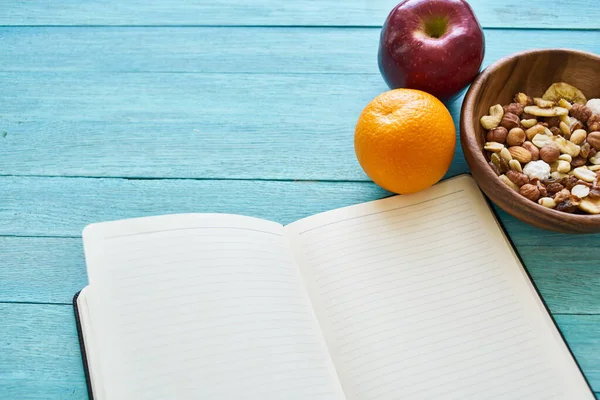 Płatki śniadaniowe notatnik prawidłowego odżywiania zdrowie organiczne — Zdjęcie stockowe