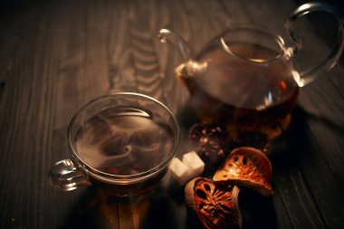 Sabah kahvaltısı gibi taze çay.