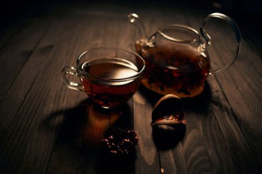 Kahvaltı geleneği olarak bir fincan sıcak çay.