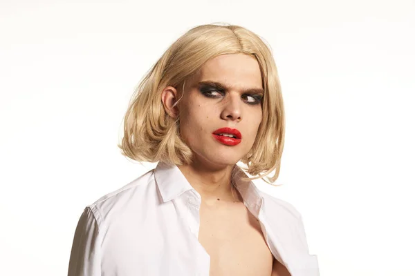 Homme en femme perruque travestis maquillage lgbt communauté — Photo