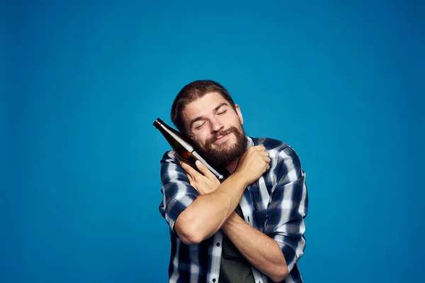 Hombre barbudo alcoholismo problemas emociones depresión Estilo de vida — Foto de Stock